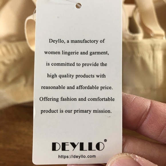 Deyllo nude removable strap bra in size 38DD - Picture 4 of 6